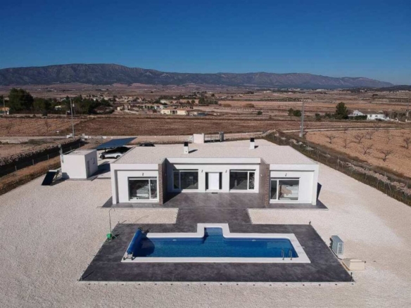 Villa in Pinoso (Alicante)