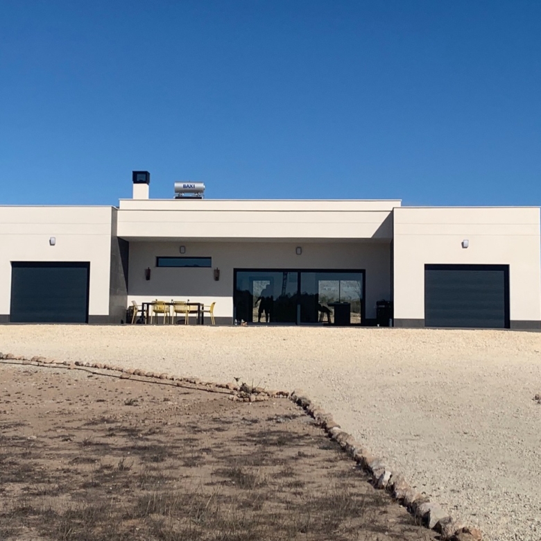 Villa in Pinoso (Alicante)