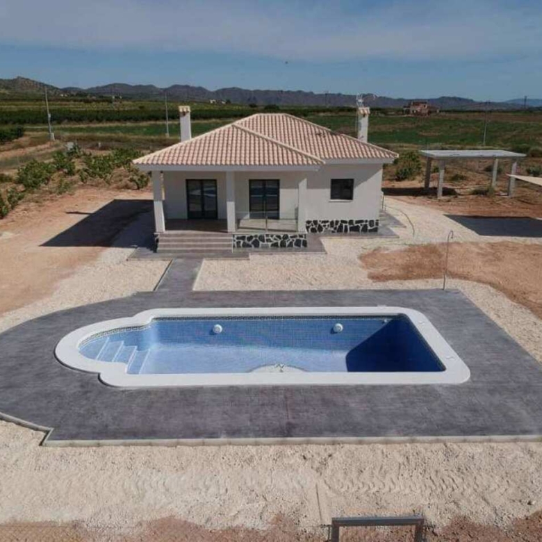 Villa in Pinoso (Alicante)