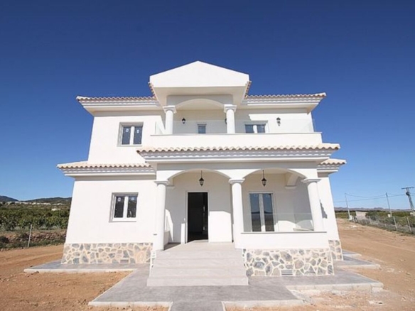 Villa in Pinoso (Alicante)