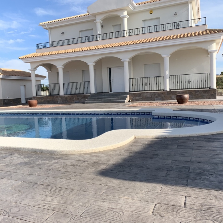 Villa in Pinoso (Alicante)
