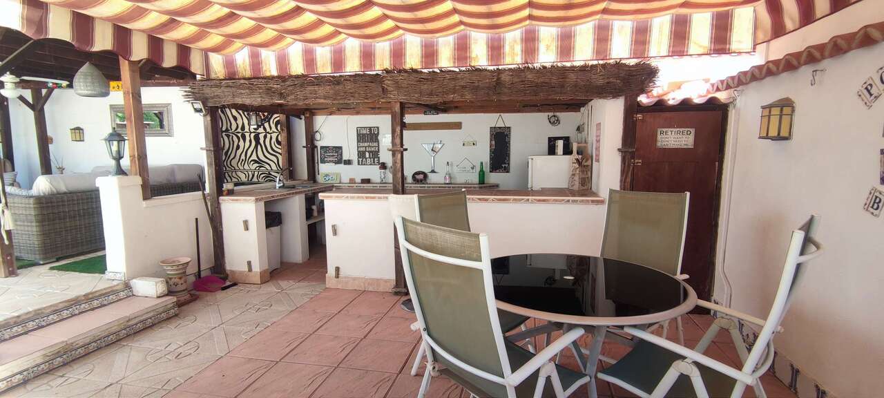 28011-villa-for-sale-in-sax-1637259-large