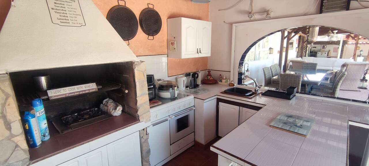 28011-villa-for-sale-in-sax-1637268-large