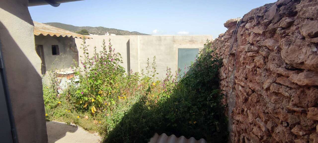 28236-town-house-for-sale-in-raspay-1657700-large