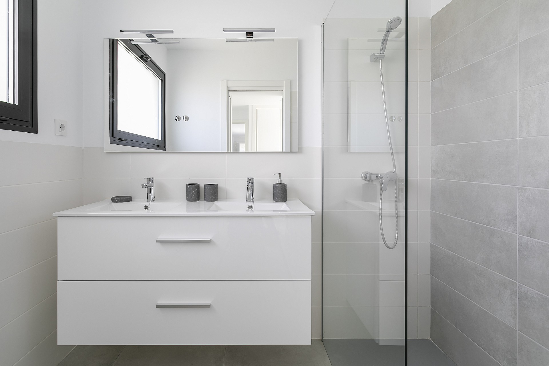 w_0a8dnggsjq00ikpt8mif