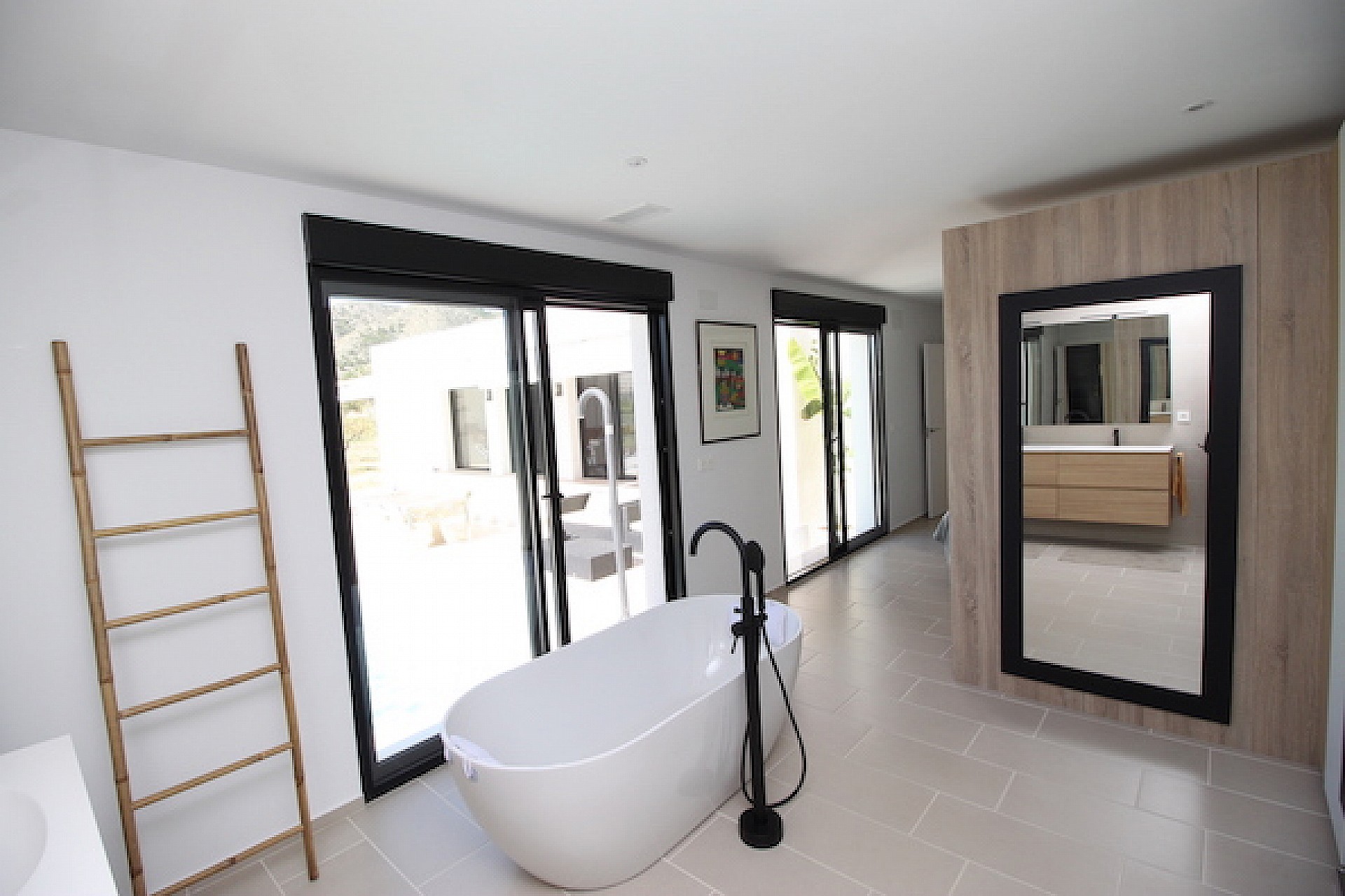 w_23yxvja557tghr0k25u6