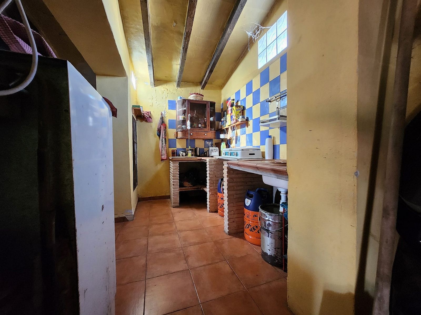 w_2fkmsvuv02aavikeguh0