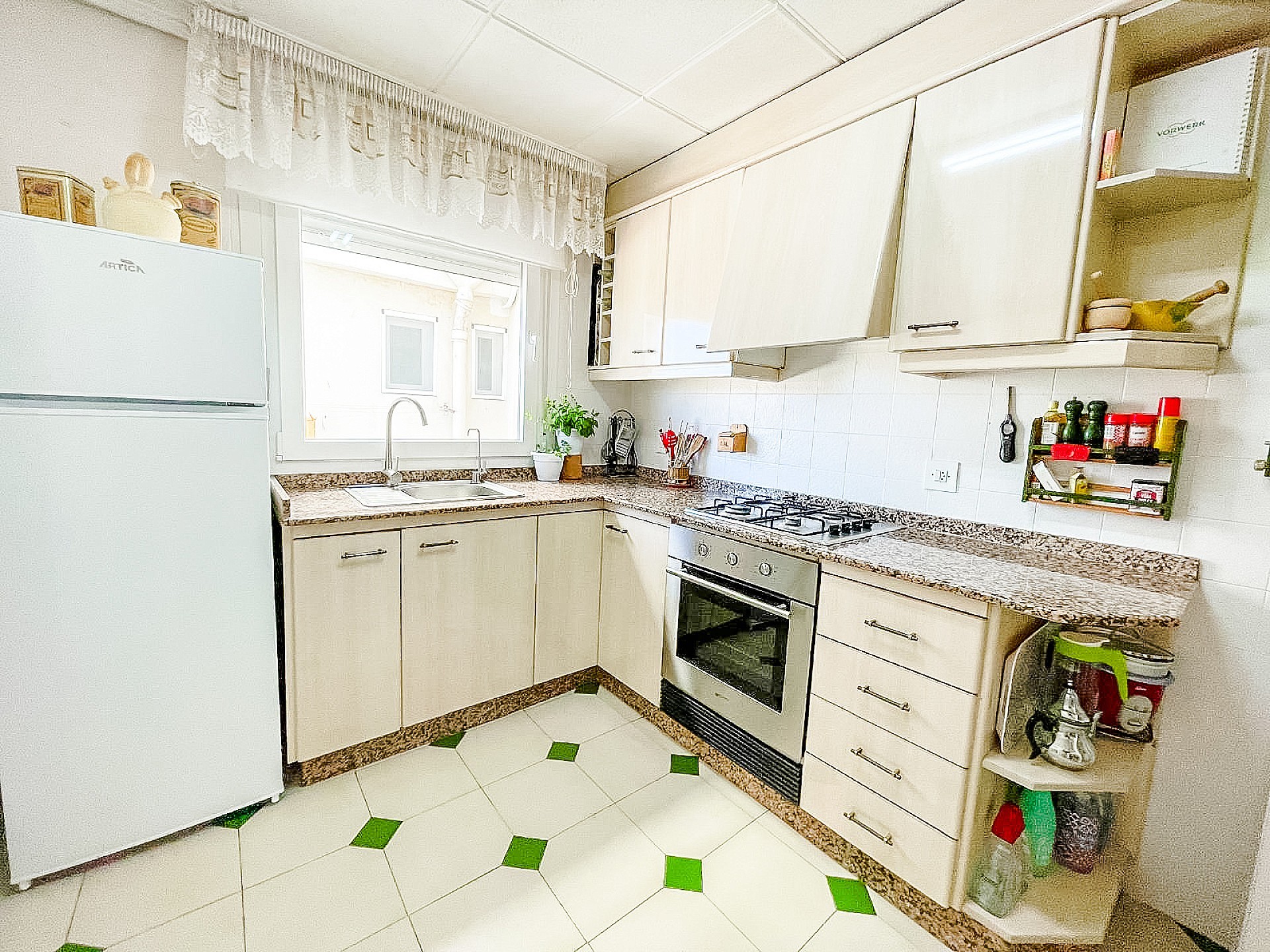 w_40v4hvctisiyihz8pm2s