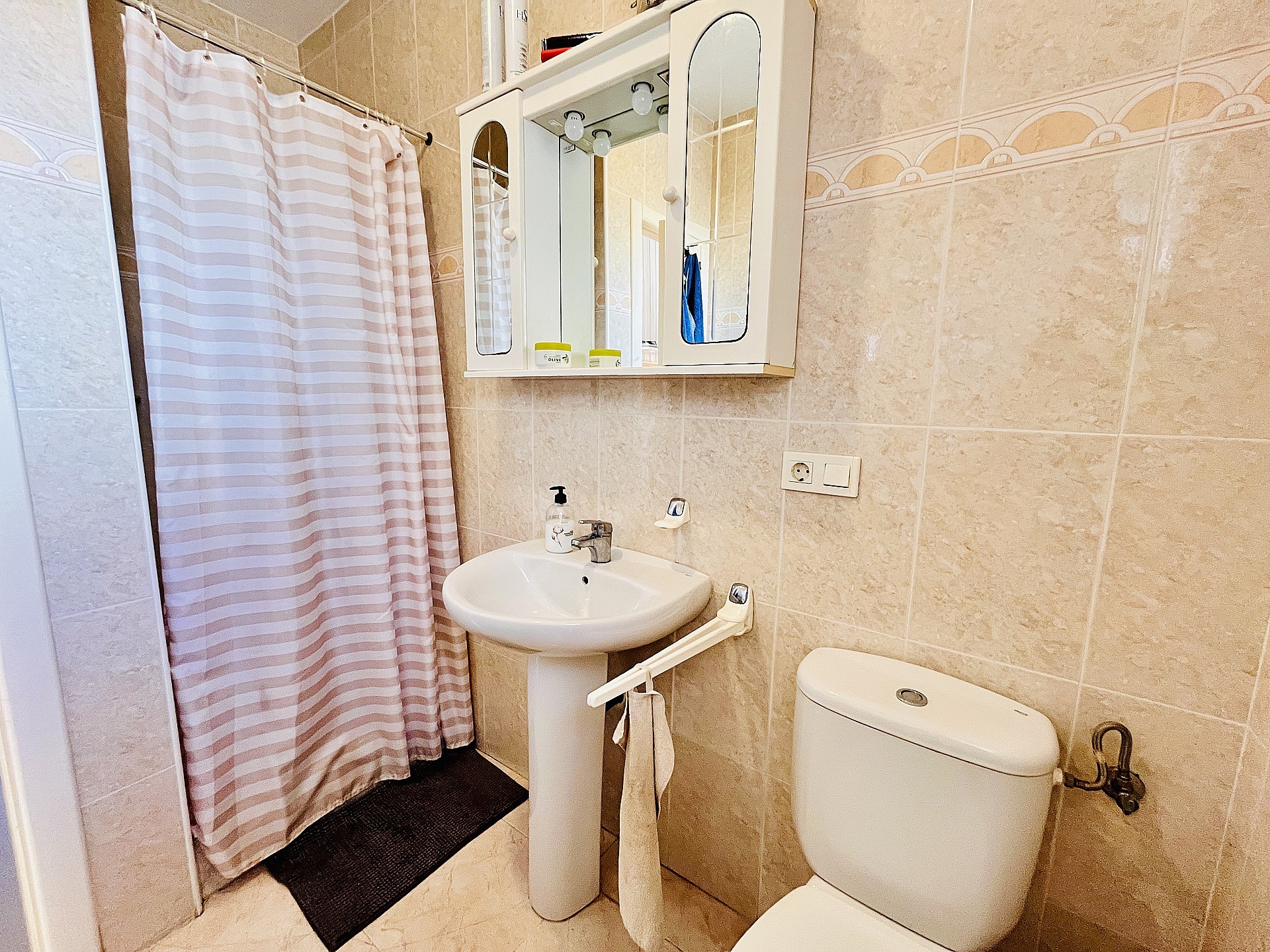 w_44m7p556baboxrax28ym