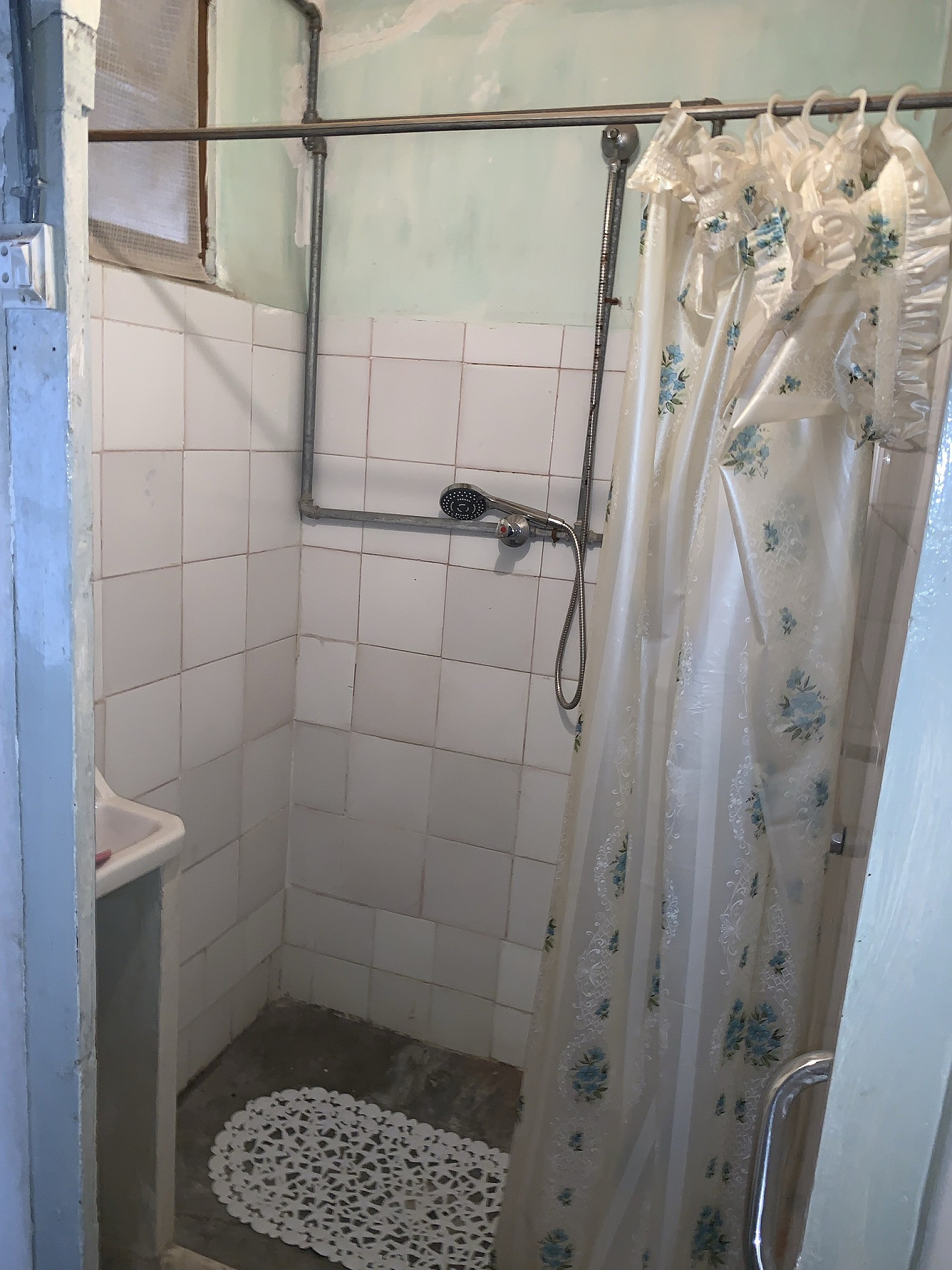 w_4teitb5eyv025axhqqdi