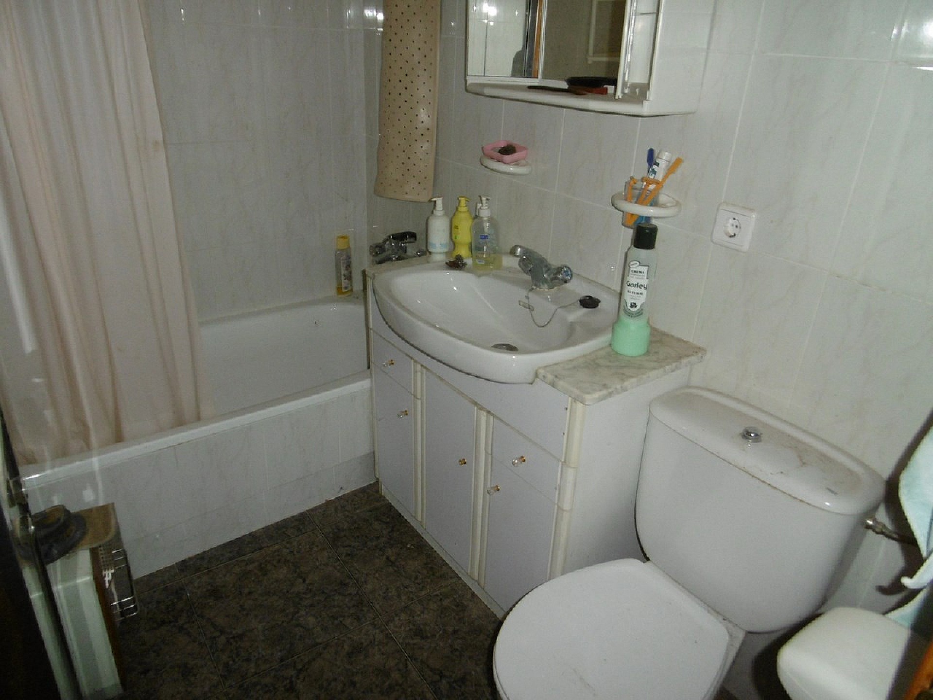 w_5ffyavnigicjqxsrcstr