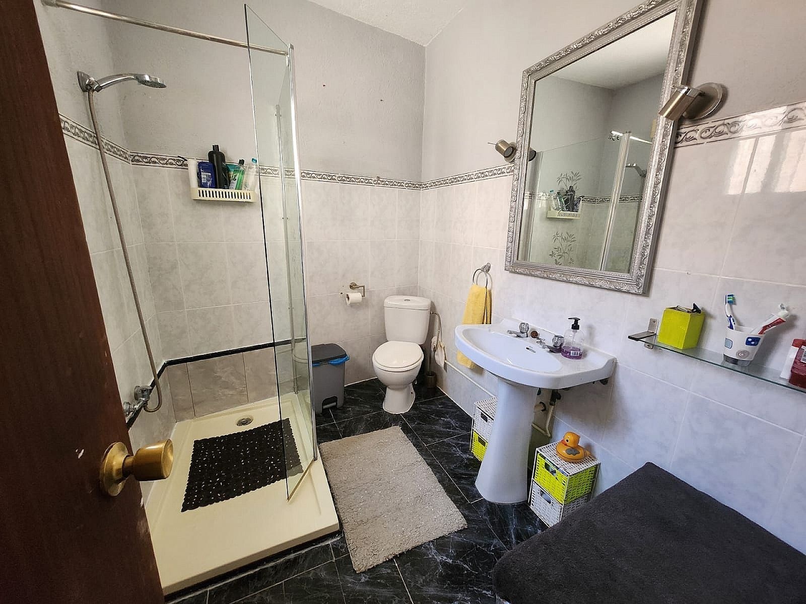 w_7g6p7p5woov8i0que84j