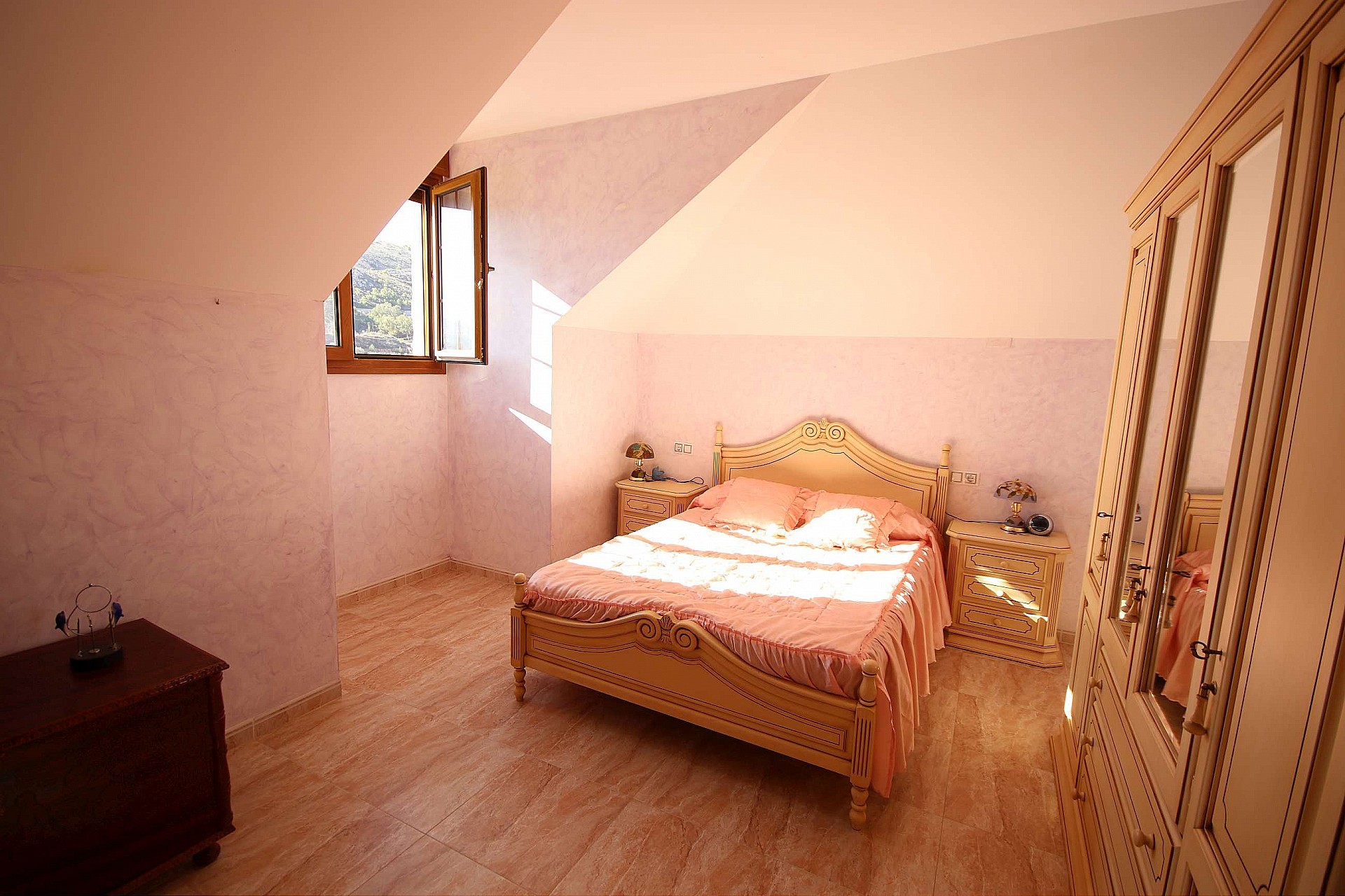 w_7uat86mt734574wjg275