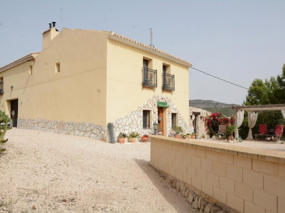 Finca in La Romana (Alicante)