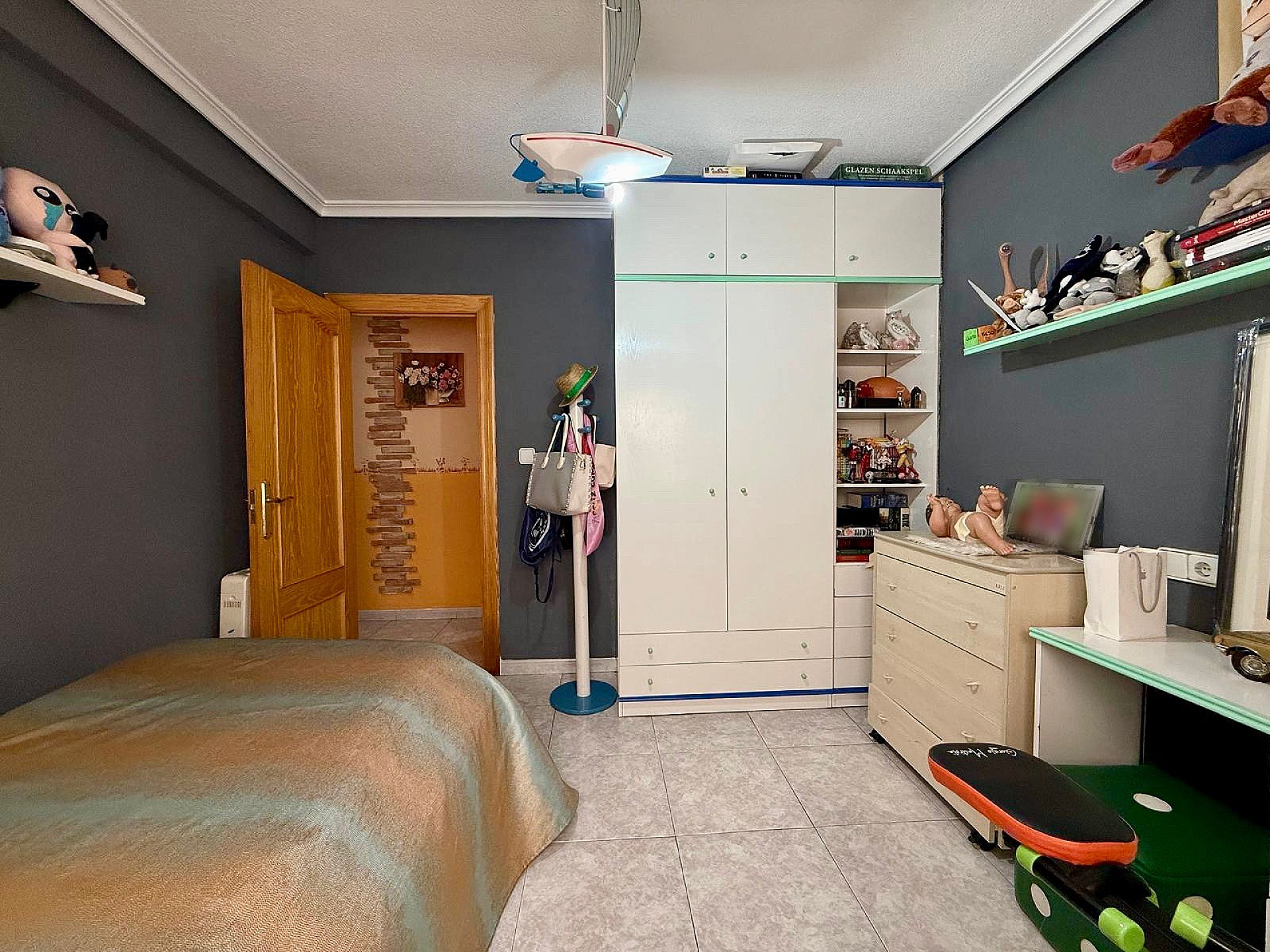 w_aioi2dctd0ngg86ykbmx