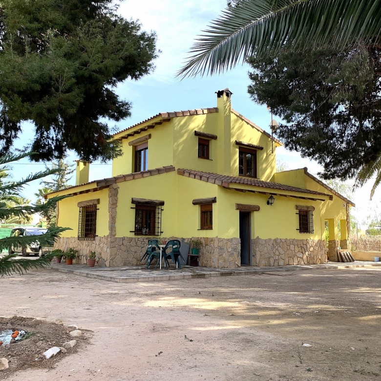 Villa in Novelda (Alicante)