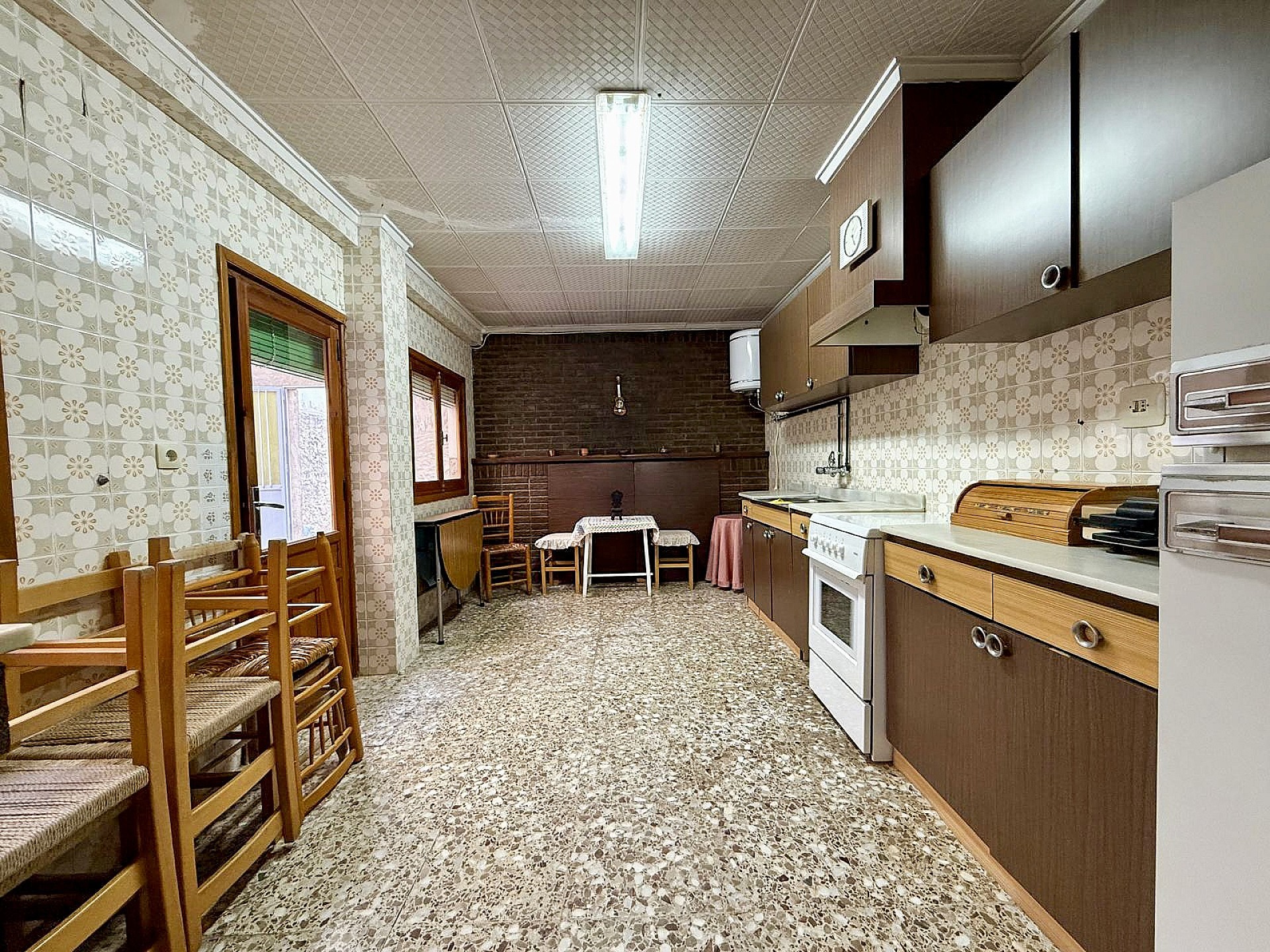 w_dv0xax2sxqujezqafwzd