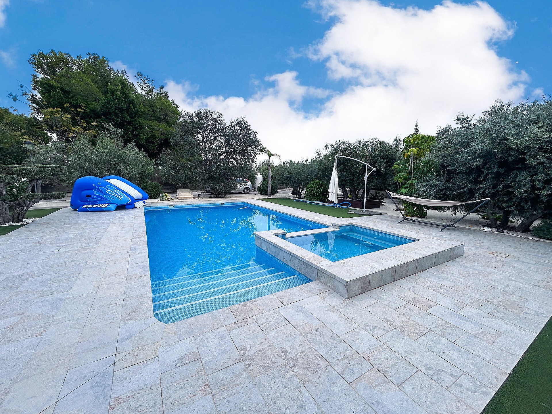 w_eiq4y822ij4gyxz8pkft