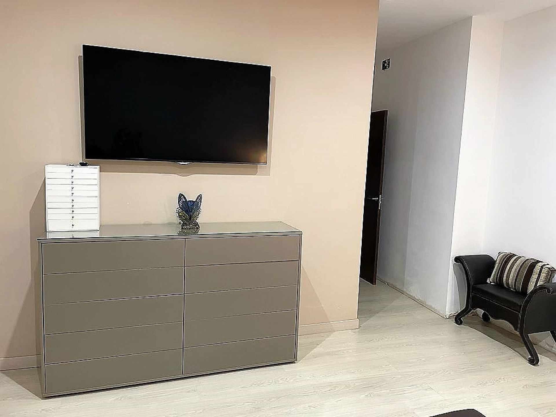 w_fh27fg6utww8mofegd3i