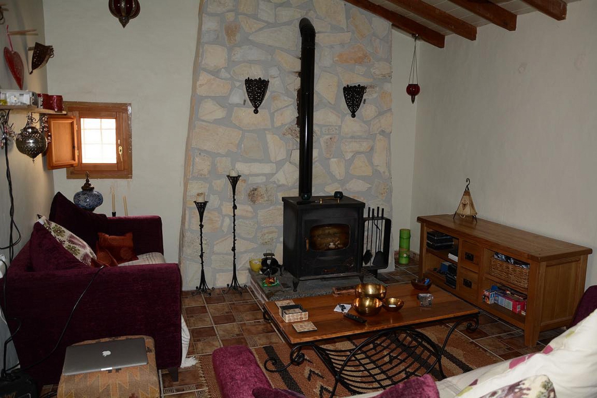 w_hgowp7f3jpxakx8773ua