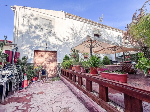 Semi-detached in Sax (Alicante)