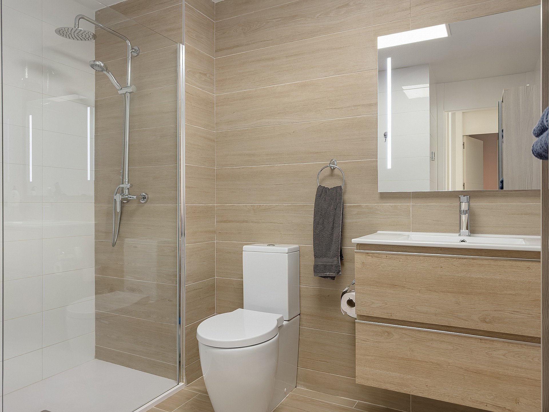 w_hrjw5vnqr68mqdmgjvn7