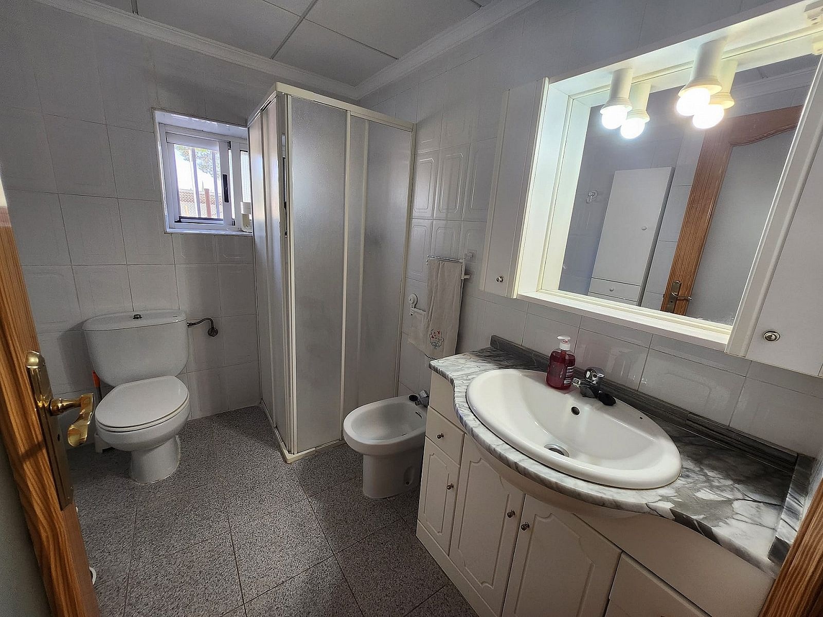 w_i3emmr80nphk0k48sztr