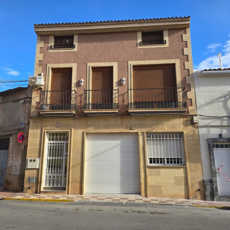 Stadthaus in Sax (Alicante)