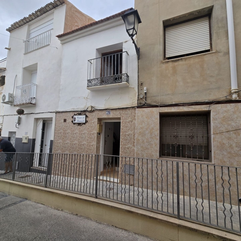 Stadthaus in Sax (Alicante)