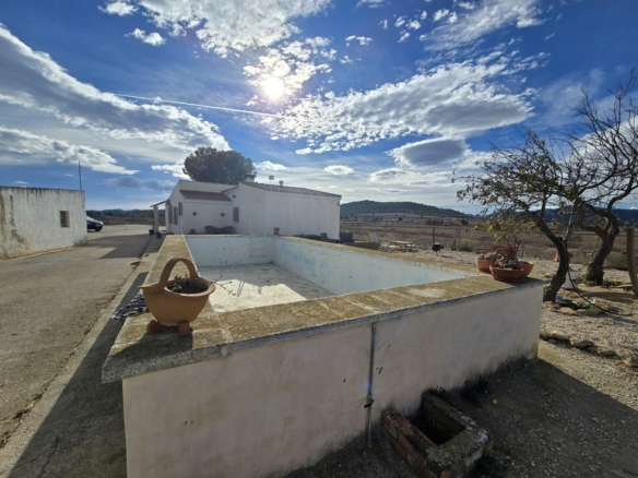 Villa in Monovar (Alicante)