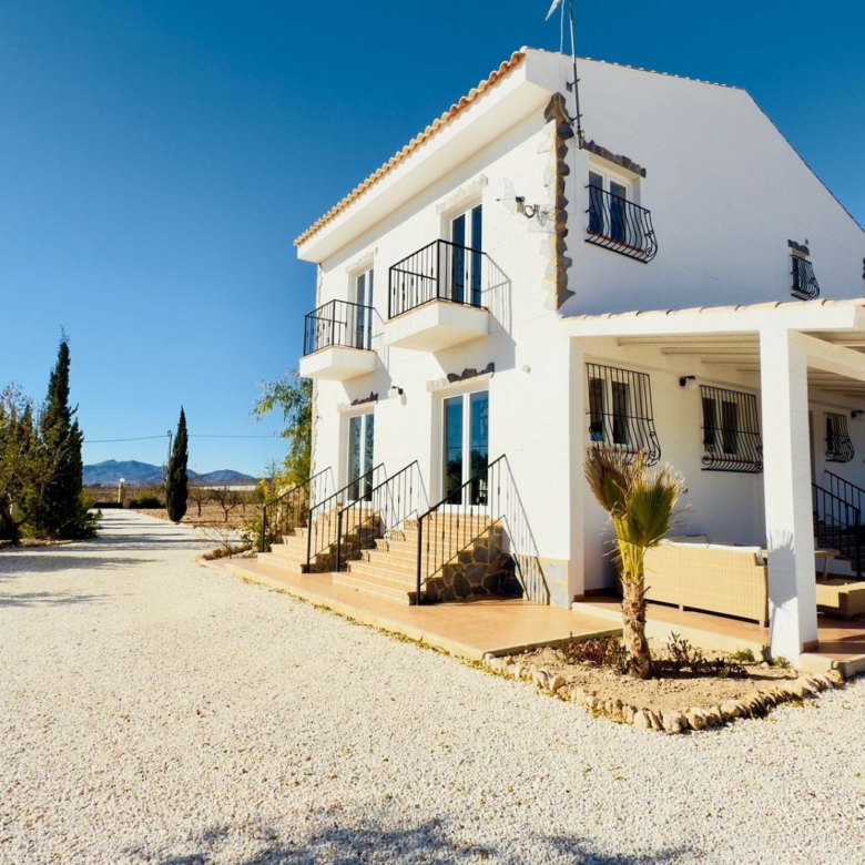 Villa in Monovar (Alicante)