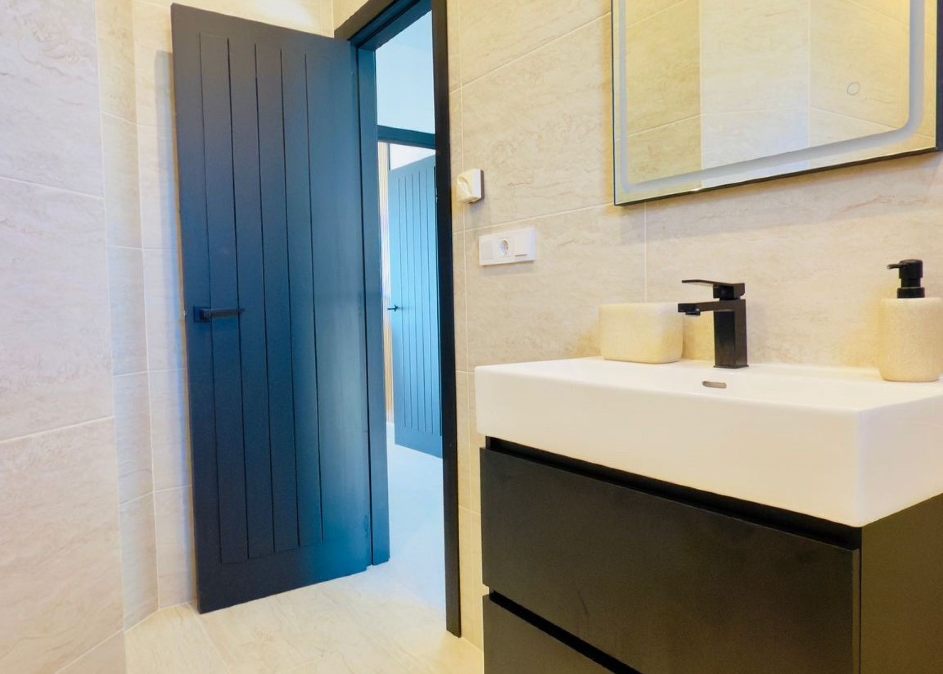 w_img-20251210-wa0047