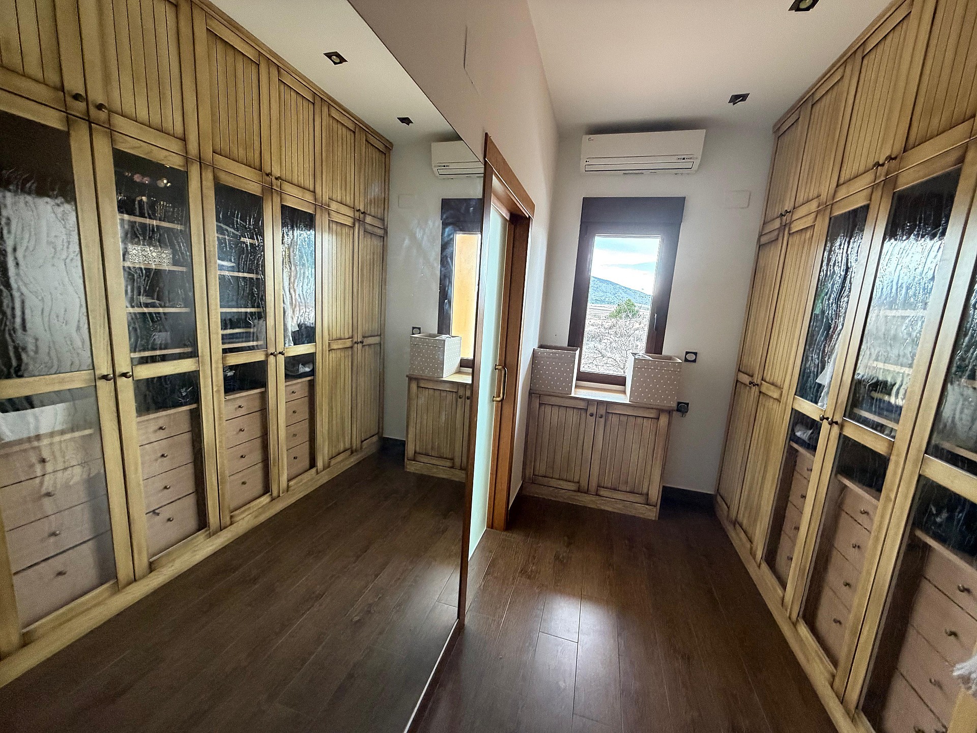 w_j2bg5h6cptgzyu73jw8s