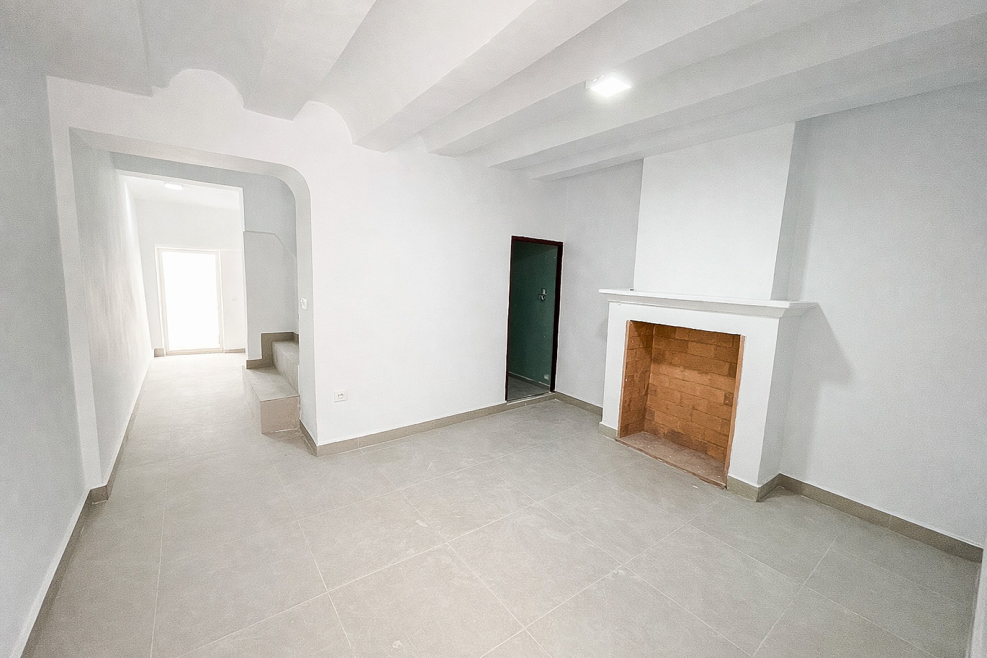 w_j2nrsk7qep4edzje68fn