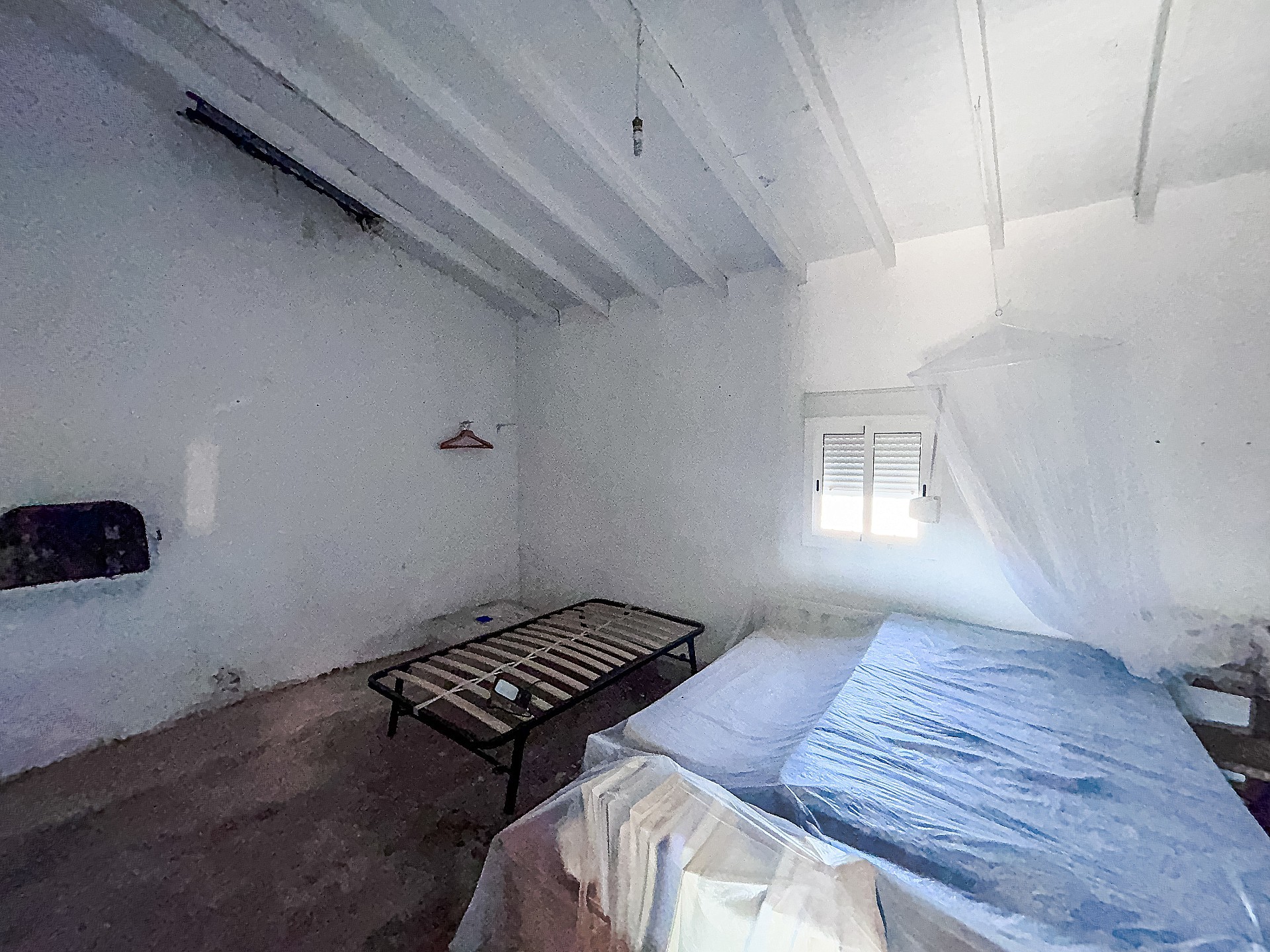 w_j2r04gk50v508m6fox5p