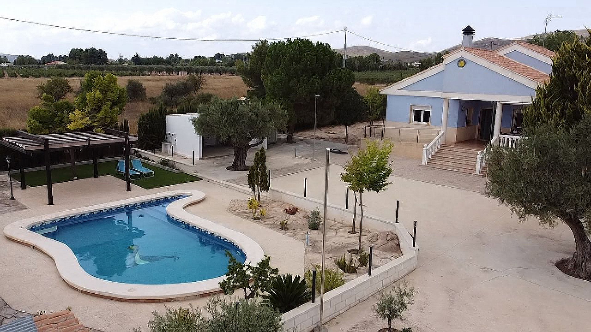 w_jeorb05mwkzxucmw6cf0