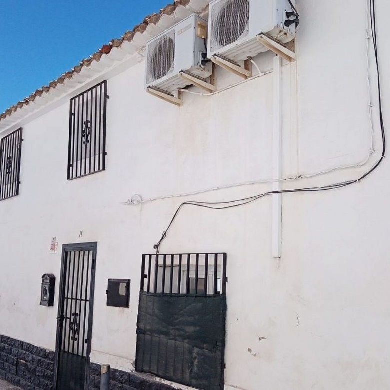 Stadthaus in Sax (Alicante)