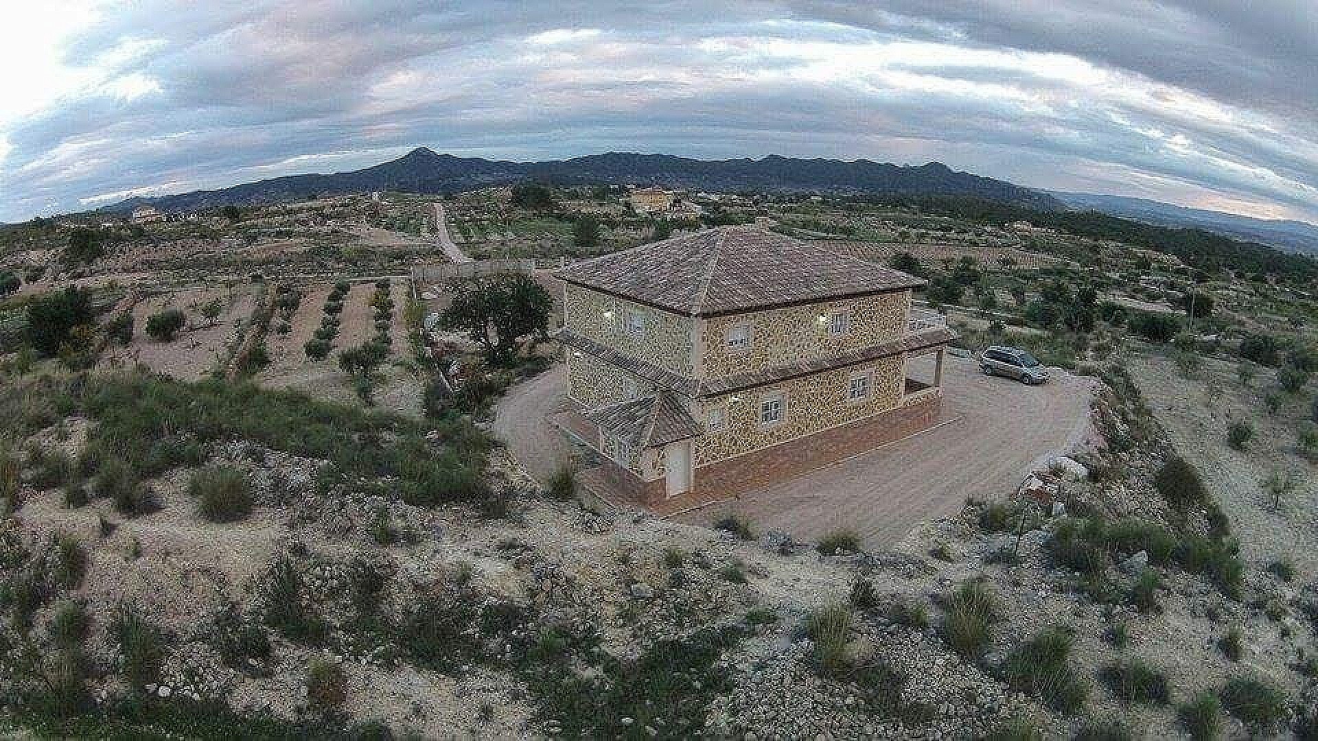 w_nih5s34axvo7d4k0pst3