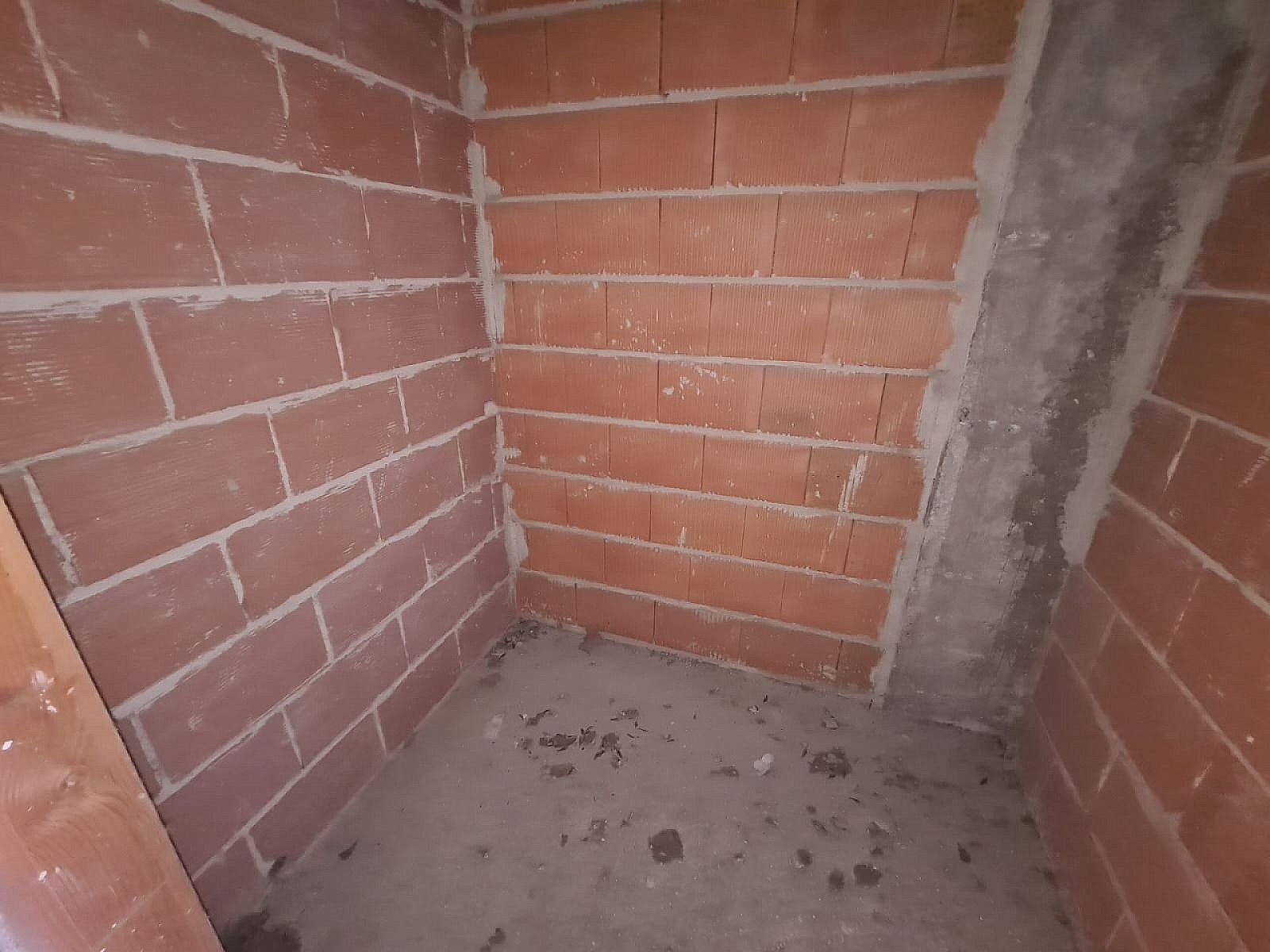 w_nm0j4850mdvoaphajuah