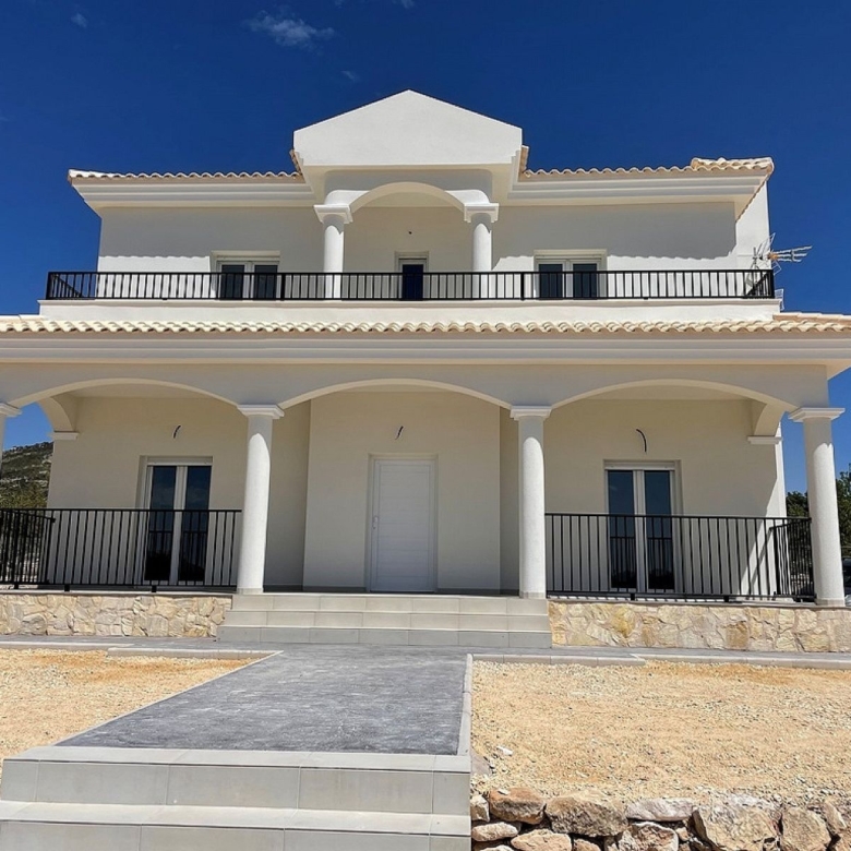 Villa in Pinoso (Alicante)