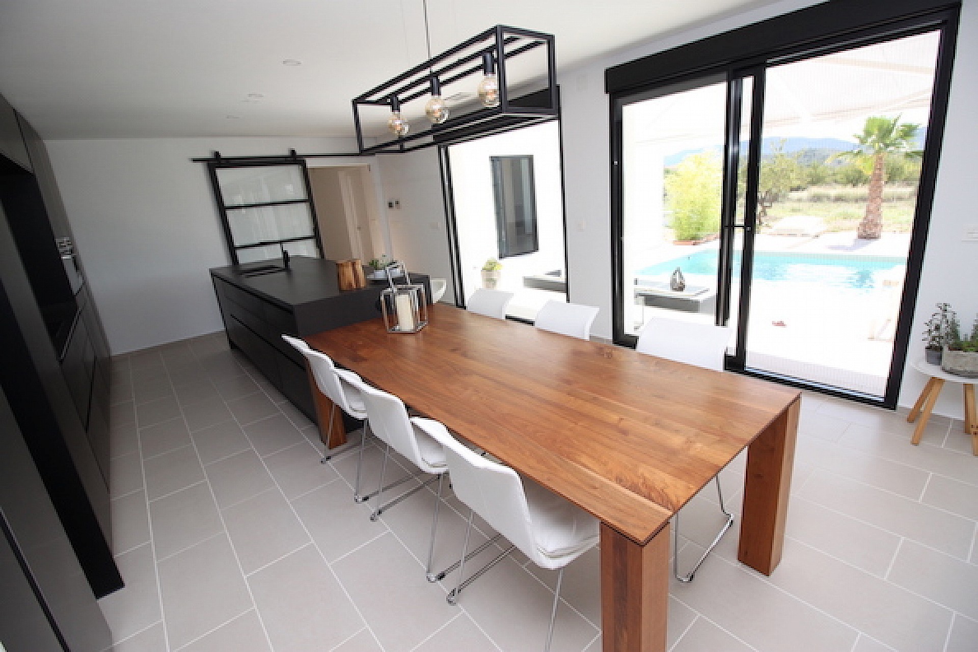 w_nwip56bhymzce5qfge04