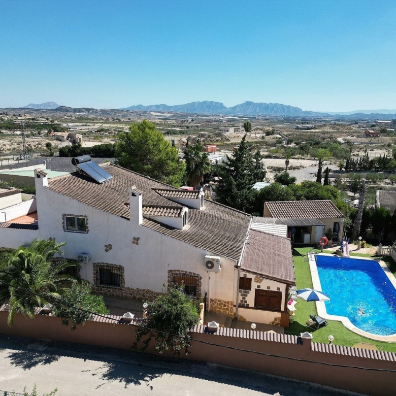 Gewerbeimmobilie in Fortuna (Murcia)