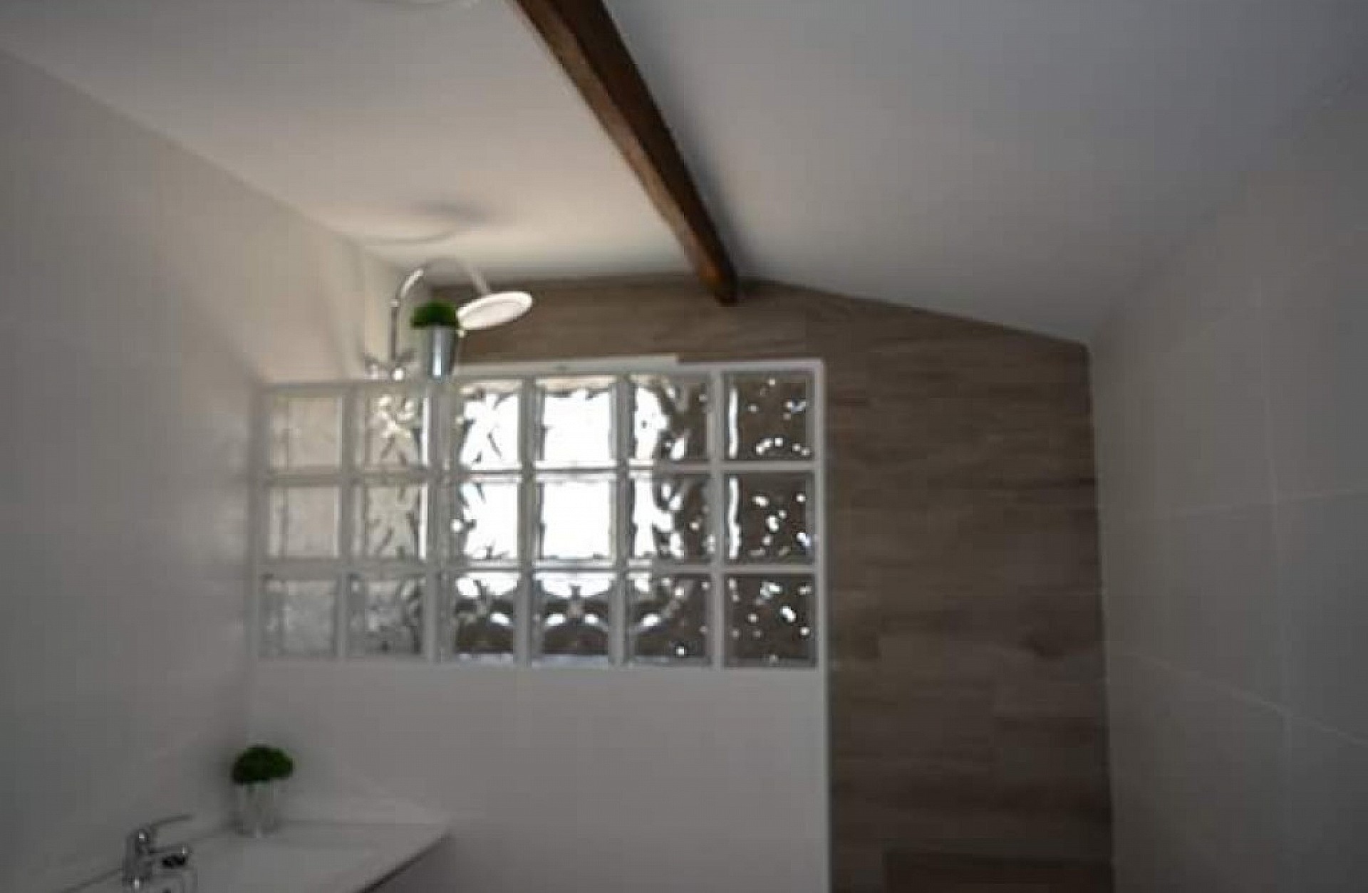 w_oyg0smeebh3sf8nt4npb