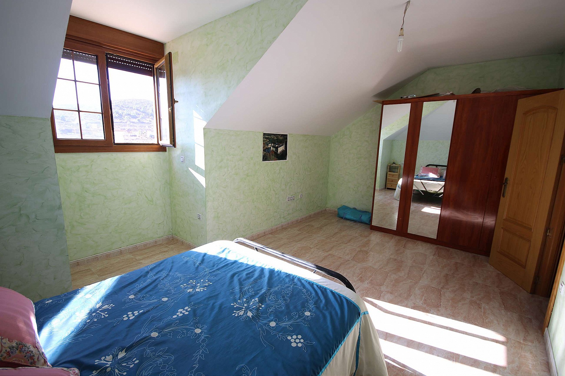 w_pwei6645f7v24xth4n6o