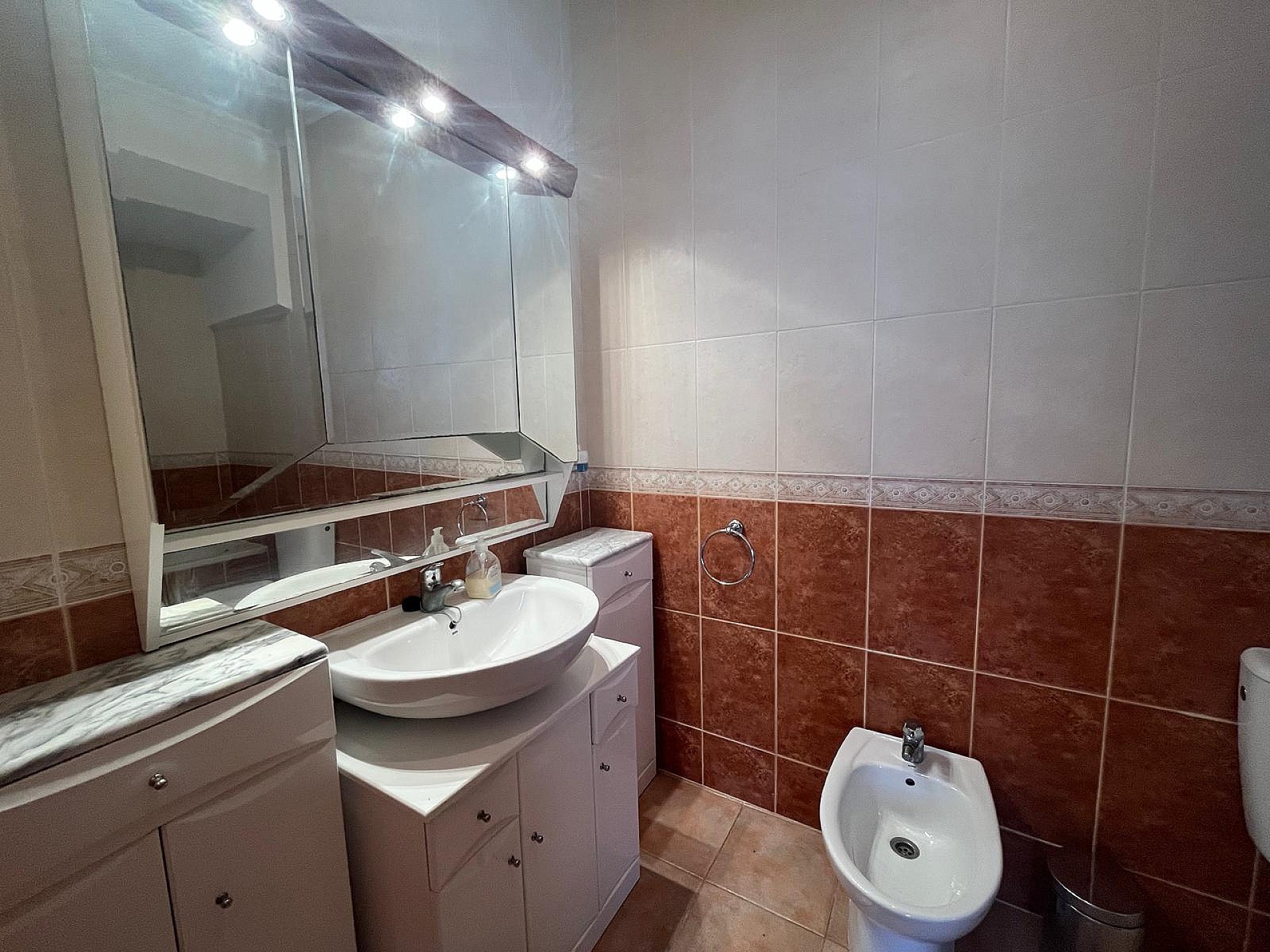 w_qiu00tr0z344x0hyrren