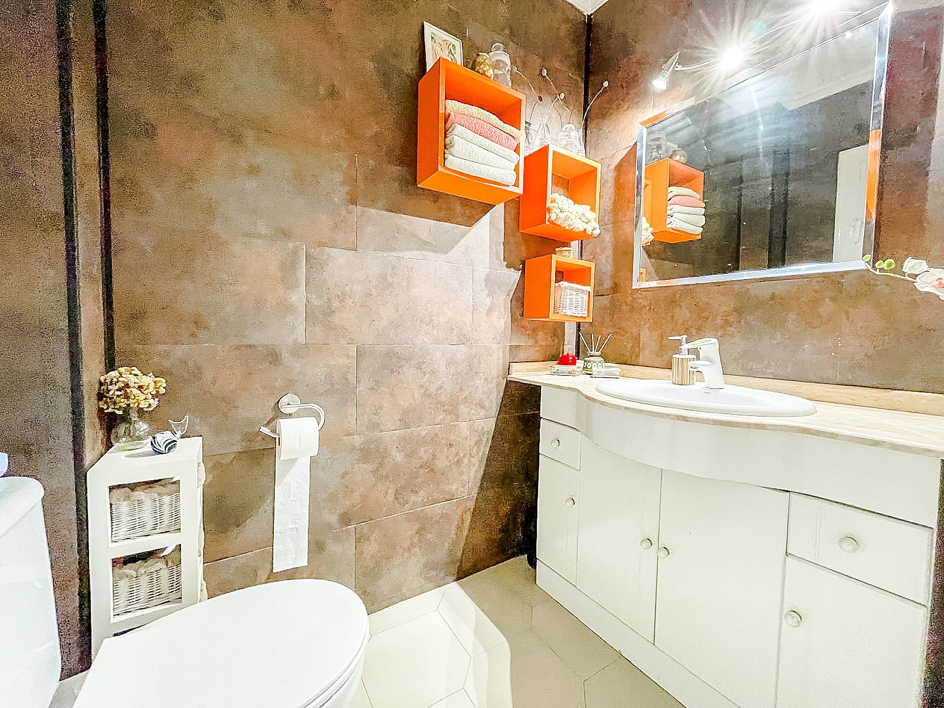 w_qnjhshtt6hxioydqx3s8