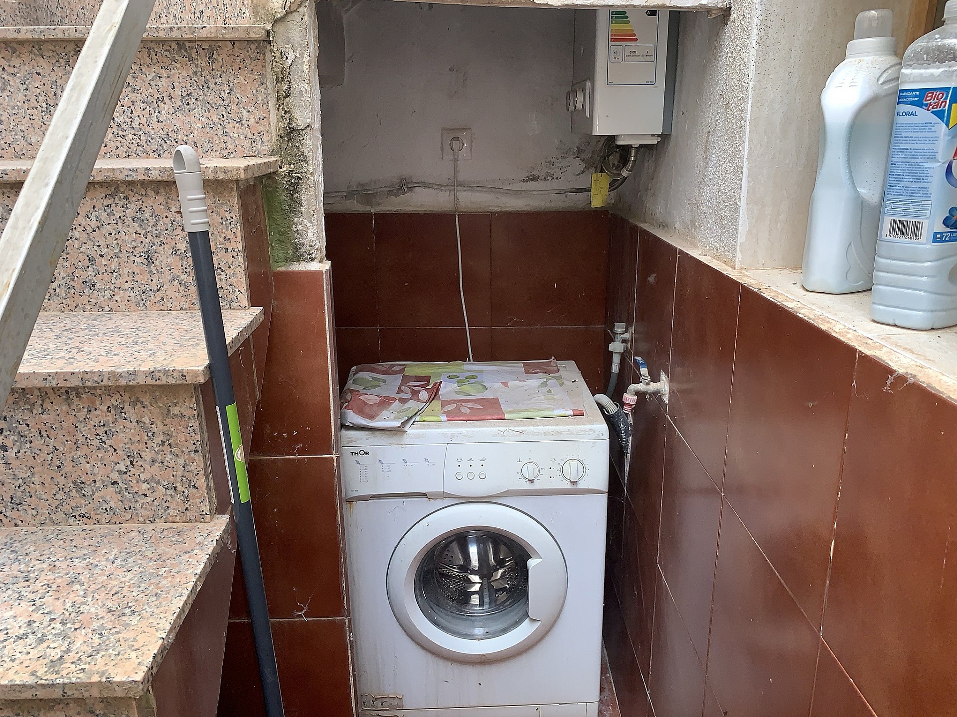 w_ruz4wfc48ug2c83ri8gm