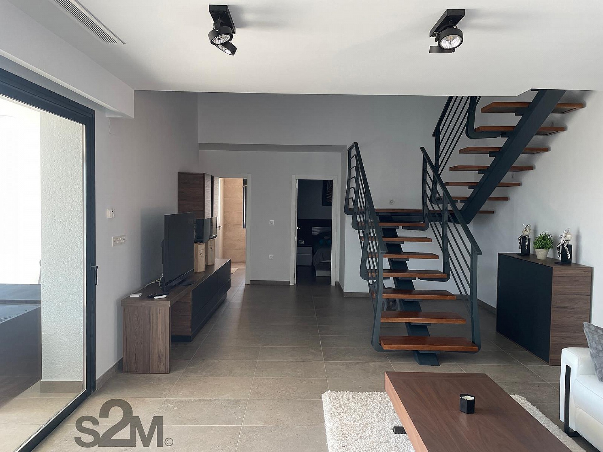 w_rwdygtisozg25fuw0f7p