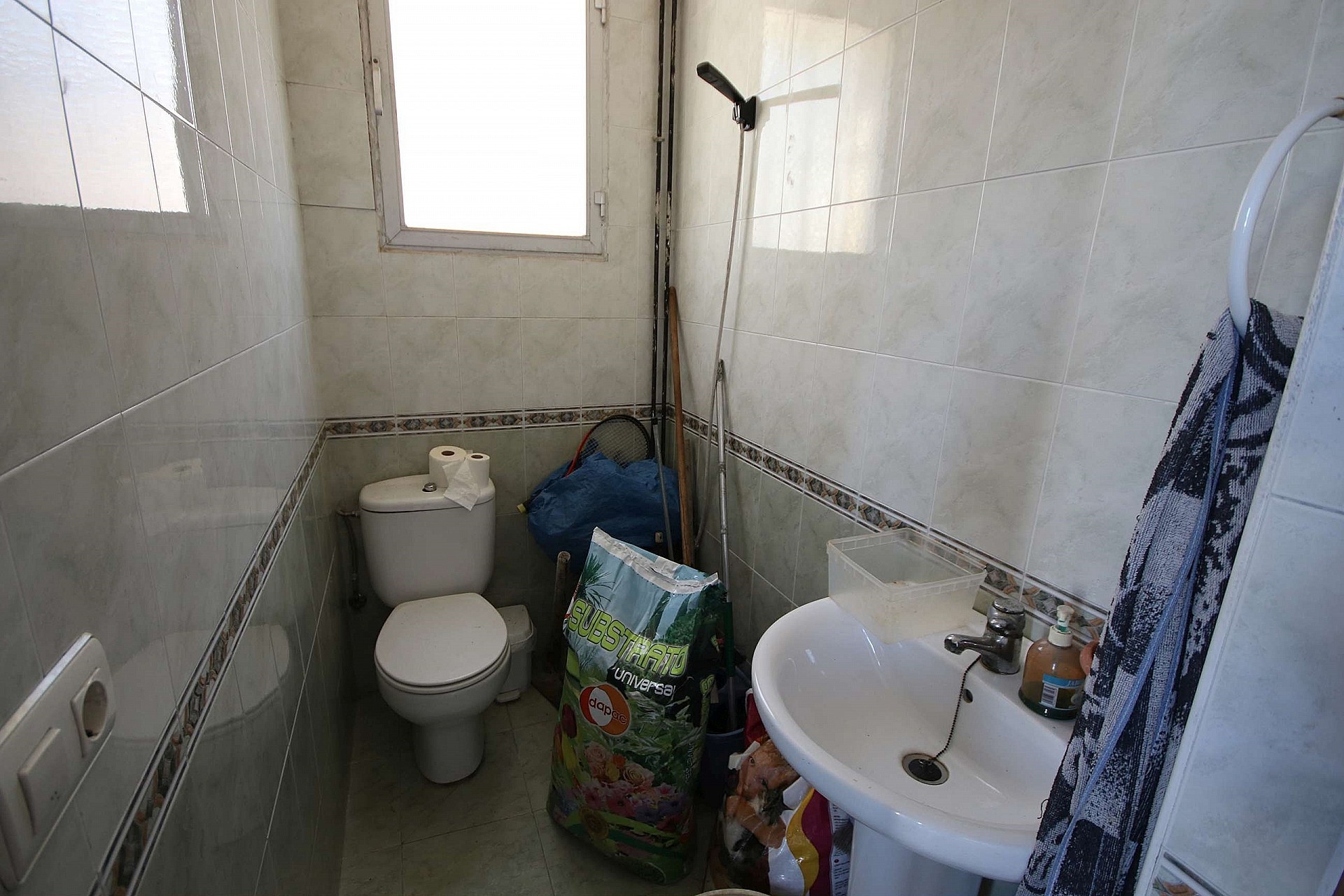 w_sdf4jxizav04xs3isr6t