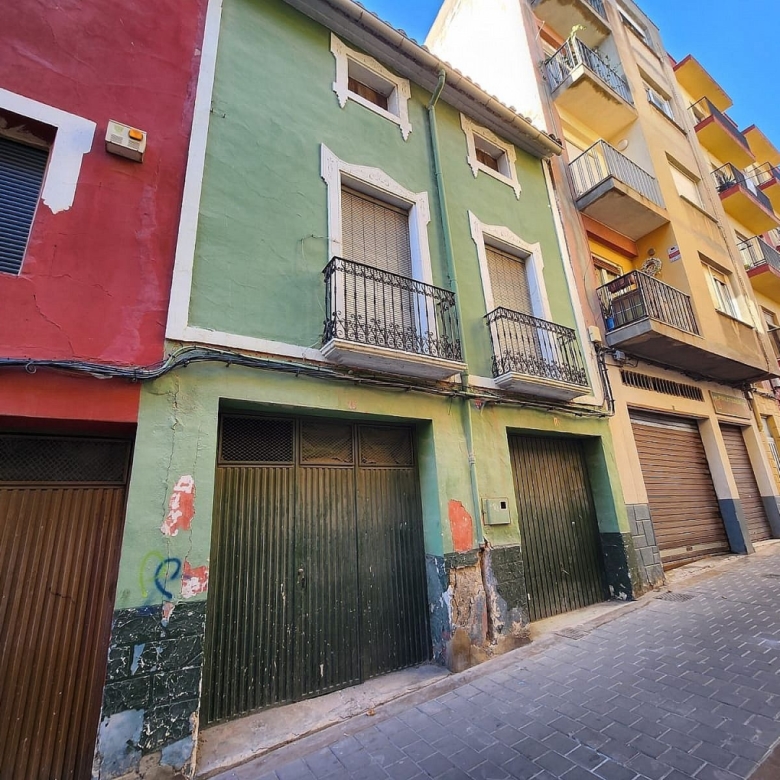 Stadthaus in Villena (Alicante)